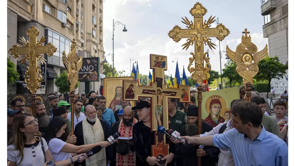 Religinė procesija // Nuotr. AP/Andreea Alexandru