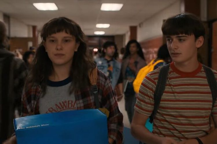 „Stranger Things“ anonsas / „Netflix“ vaizdo įrašo stop kadras