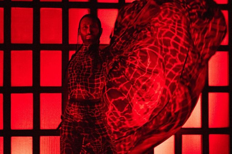 Conchita Wurst // "All I Wanna Do" dainos stop kadras