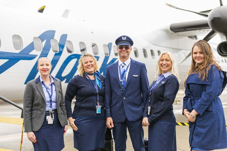 Alaska Airlines darbuotojai // Nuotr. iš airlinegeeks