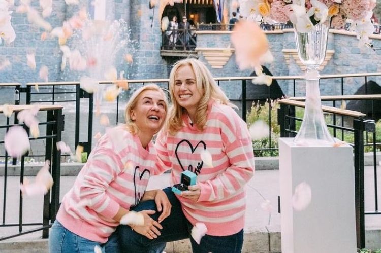 Rebel Wilson ir Agruma Disneilende // Nuotr. rebelwilson Instagram paskyros