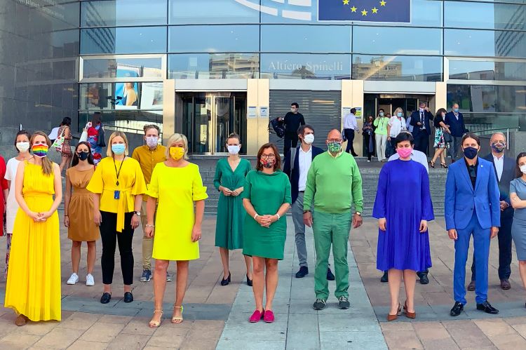 Europos parlamento nariai