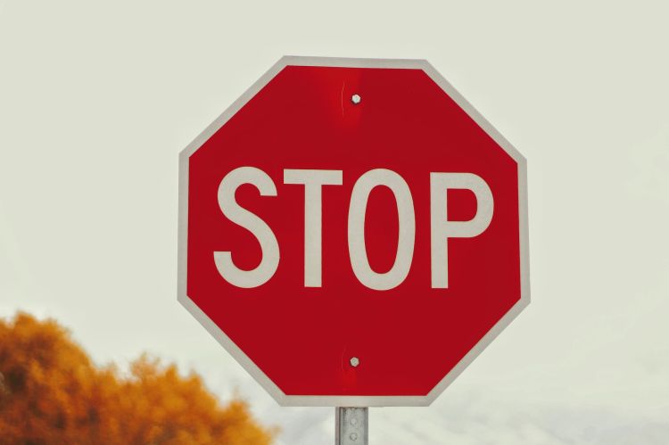 Stop // Nuotr. Joshua Hoehne