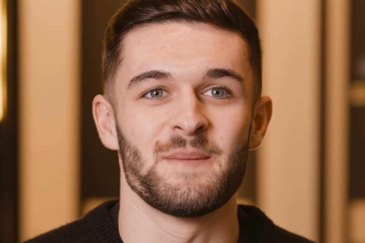 Stop kadras iš video įrašo intagram / officialjakedaniels