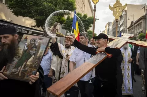 Religinė procesija // Nuotr. AP/Andreea Alexandru