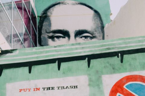Putinas yra šiukšlė // Nuotr. Don Fontijn