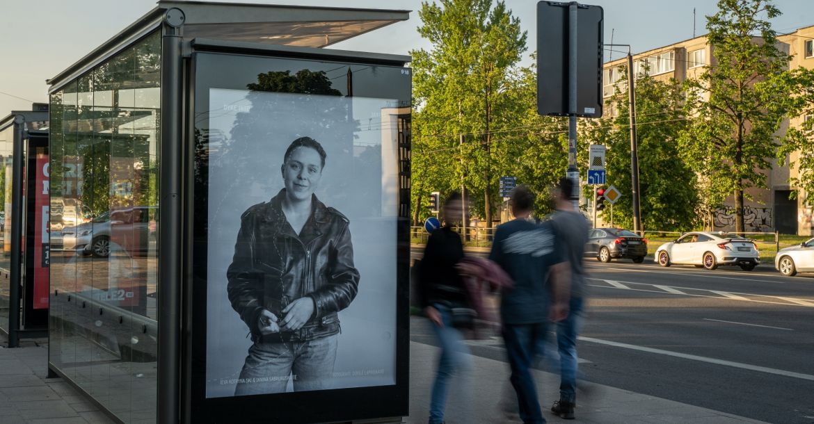 Menininkės Ievos Kotrynos Ski projektas  „Dyke Into“ // Nuotr. JCDecaux