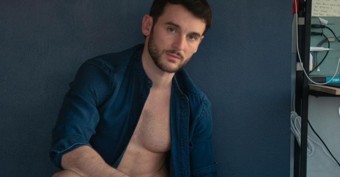 Tomás González